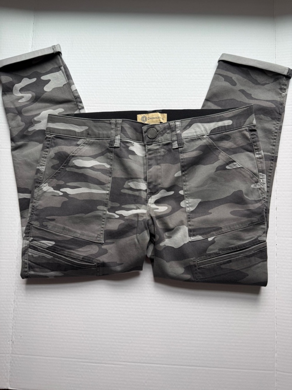 Democracy size 14 Women’s Camo Cargo Pants - Neutral Gray Camo